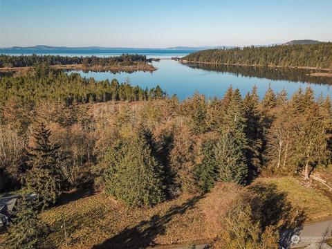 4986 Deception Cir, Oak Harbor, WA 98277