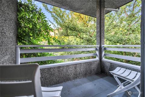1009 Summit Ave E, Seattle, WA 98102 photo 13