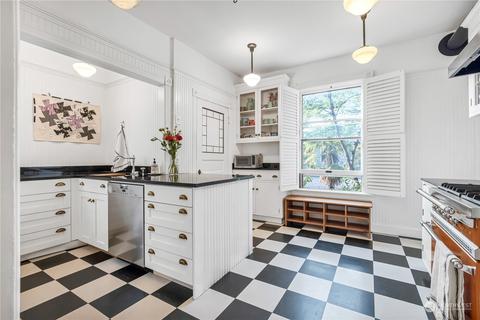 1009 Summit Ave E, Seattle, WA 98102 photo 7