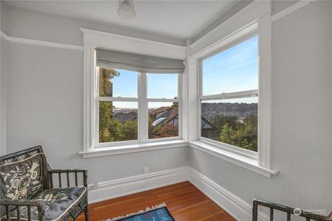 1009 Summit Ave E, Seattle, WA 98102 photo 14