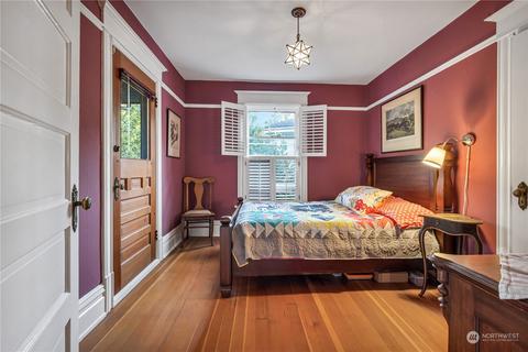 1009 Summit Ave E, Seattle, WA 98102 photo 12