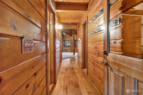62216 Willow Tree Way E, Greenwater, WA 98022 photo 4