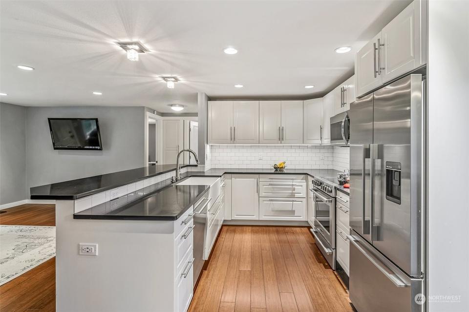  2022 137th St, Seattle, WA 98125 photo 13