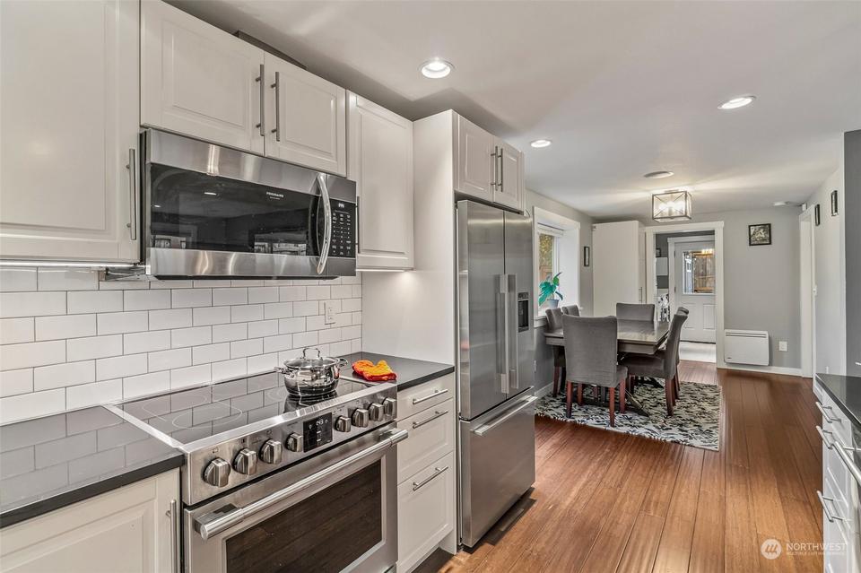  2022 137th St, Seattle, WA 98125 photo 17