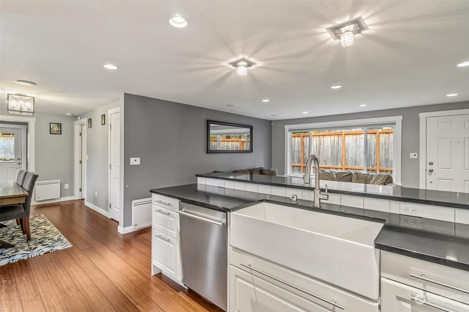  2022 137th St, Seattle, WA 98125 photo 15