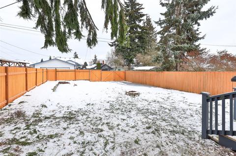 2711 Victor Pl, Everett, WA 98201 photo 4