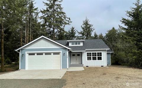 503 Quinault Ave SE, Ocean Shores, WA 98569