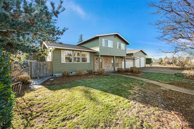 302 Kwanzan Dr, Lynden, WA 98264