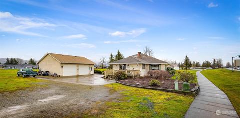 1340 Cherry St, Sumas, WA 98295