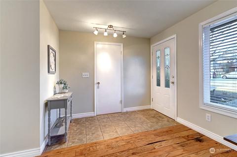 10 217th Pl SW, Bothell, WA 98021 photo 2