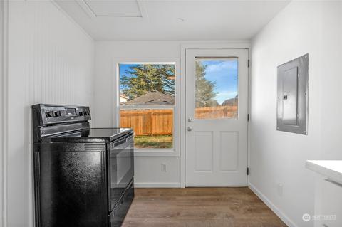 3224 Oakes Ave #B, Everett, WA 98201 photo 3