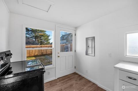 3224 Oakes Ave #B, Everett, WA 98201 photo 2