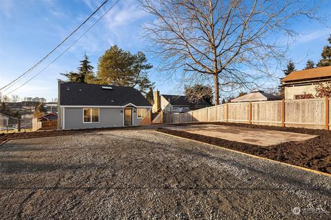 1215 Maple St, Everett, WA 98201 photo 2