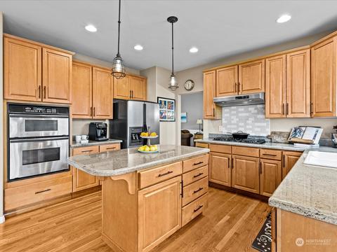9506 NE 191st St, Bothell, WA 98011 photo 2