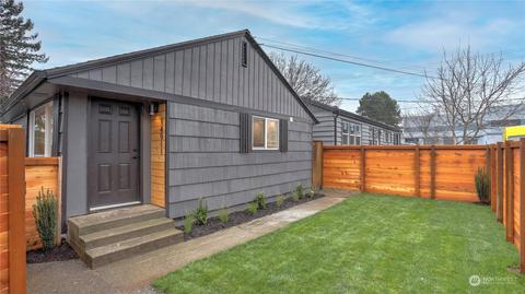 14911 10th Ave SW, Burien, WA 98166