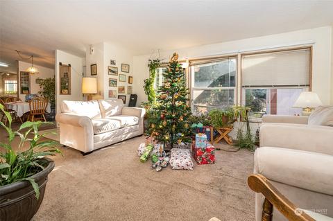 400 W Walnut St, Winlock, WA 98596 photo 4