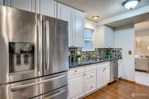 12829 NE 185th Ct, Bothell, WA 98011 photo 9