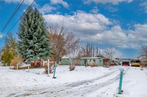 4136 NE Orchard Dr, Moses Lake, WA 98837