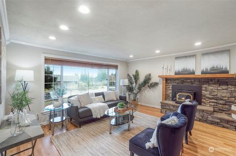 7204 Highland Dr, Everett, WA 98203 photo 2
