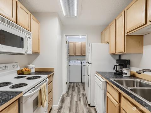 425 45th St SW #203, Everett, WA 98203 photo 8