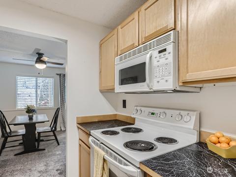 425 45th St SW #203, Everett, WA 98203 photo 9