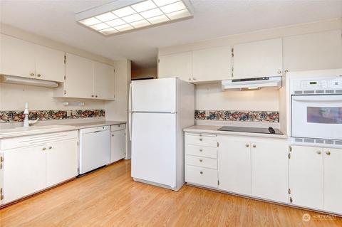 24318 7th Ave W, Bothell, WA 98021 photo 5