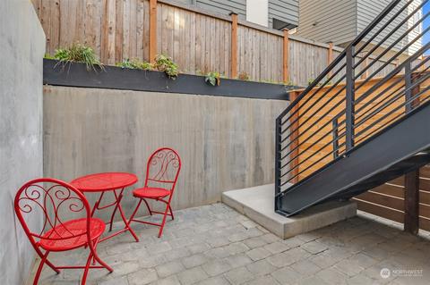 604 N 43rd St, Seattle, WA 98103 photo 37