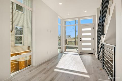 604 N 43rd St, Seattle, WA 98103 photo 8
