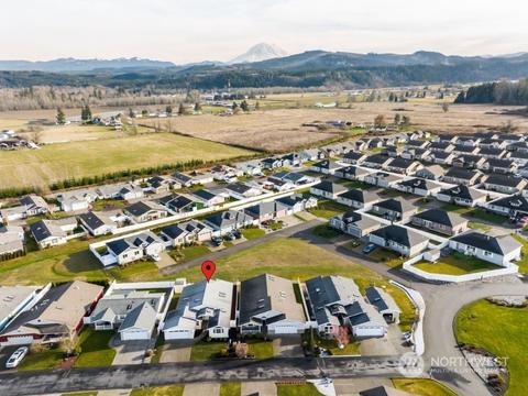 318 Oak St SW, Orting, WA 98360 photo 2