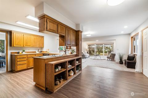 1072 Mckinley St, Enumclaw, WA 98022 photo 9