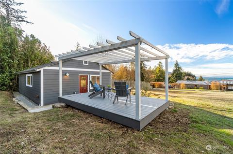 2016 Granger Way, Lummi Island, WA 98262