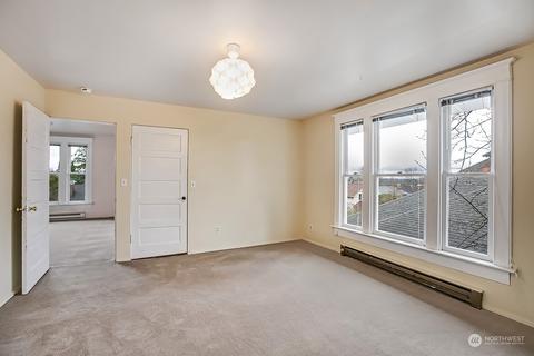 4533 Eastern Ave N, Seattle, WA 98103 photo 9