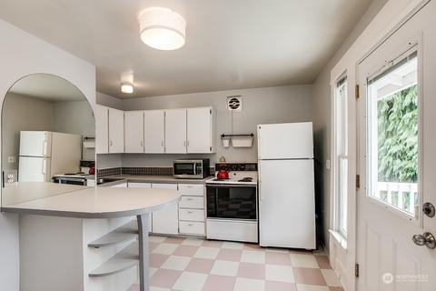 4533 Eastern Ave N, Seattle, WA 98103 photo 11