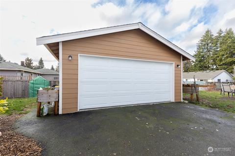 2215 Pinehurst Ave, Everett, WA 98203 photo 16