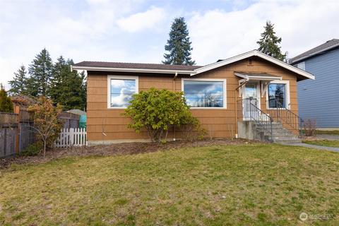 2215 Pinehurst Ave, Everett, WA 98203 photo 2