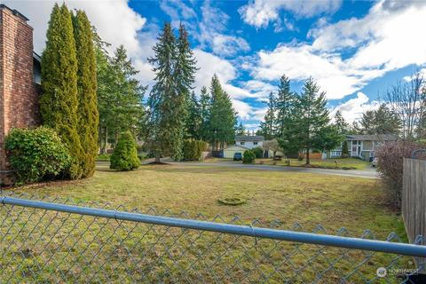 817 Glen Oaks Dr E, Spanaway, WA 98387 photo 29