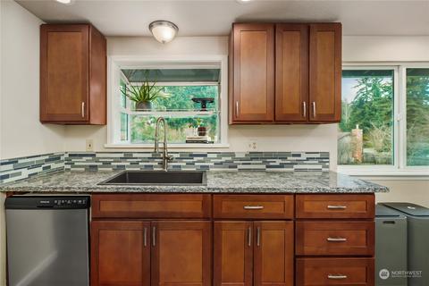 817 Glen Oaks Dr E, Spanaway, WA 98387 photo 10