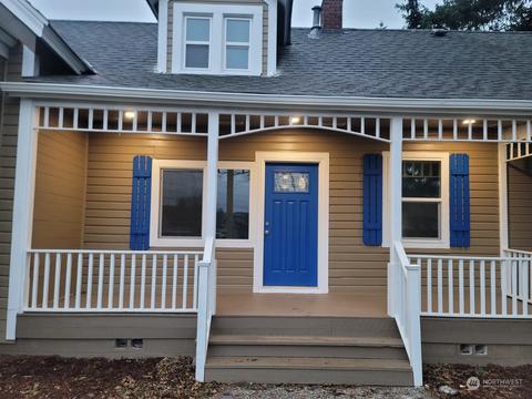 1131 Porter St, Enumclaw, WA 98022