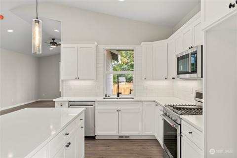 2725 96th St SE, Everett, WA 98208 photo 8