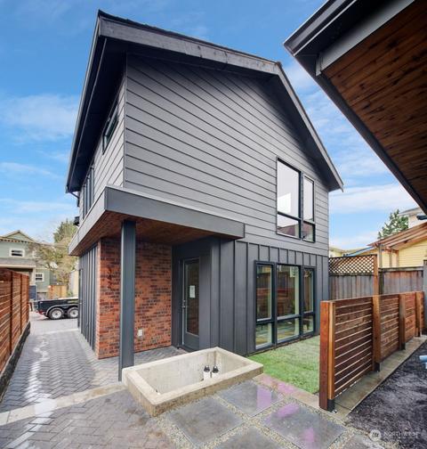 342 17th Ave E, Seattle, WA 98112 photo 1