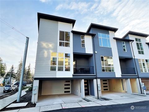 13710 Ash Way #A2, Everett, WA 98204 photo 1