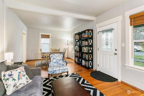 2104 Mcdougall Ave, Everett, WA 98201 photo 4