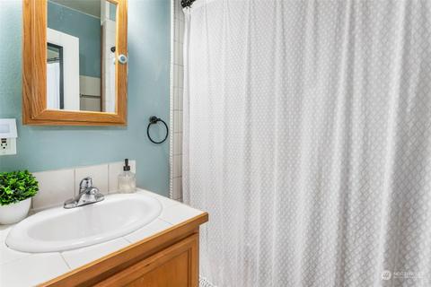 2104 Mcdougall Ave, Everett, WA 98201 photo 13