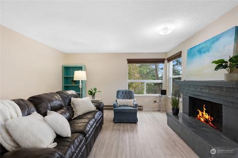 820 E Cady Rd #B201, Everett, WA 98203 photo 2