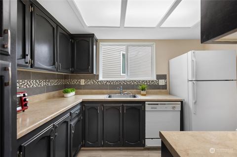 820 E Cady Rd #B201, Everett, WA 98203 photo 5