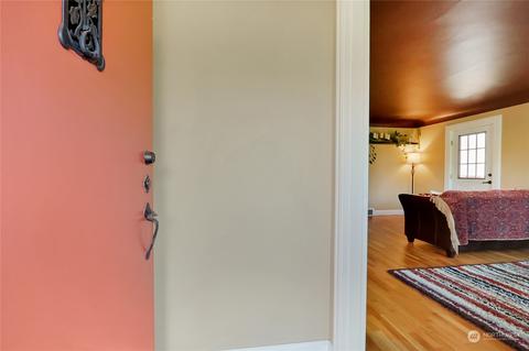 1821 Porter St, Enumclaw, WA 98022 photo 5
