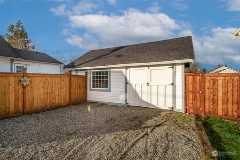 1543 Sorenson Ave, Enumclaw, WA 98022 photo 3