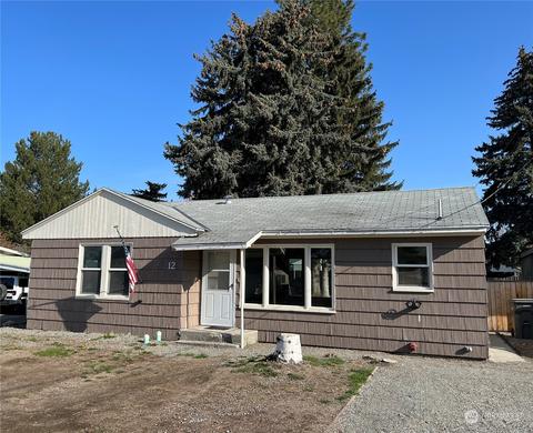 12 Grape Ave W, Omak, WA 98841