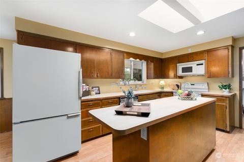 3074 Olympic Pl, Enumclaw, WA 98022 photo 12