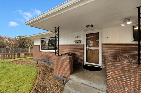 2101 Rockefeller Ave, Everett, WA 98201 photo 3